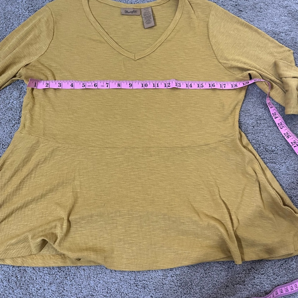 Womens size L top